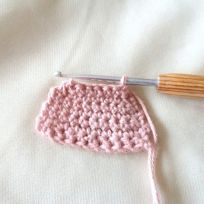 Häkelanleitung Schlüsselanhänger/Taschenbaumler Kleid/ Corsage